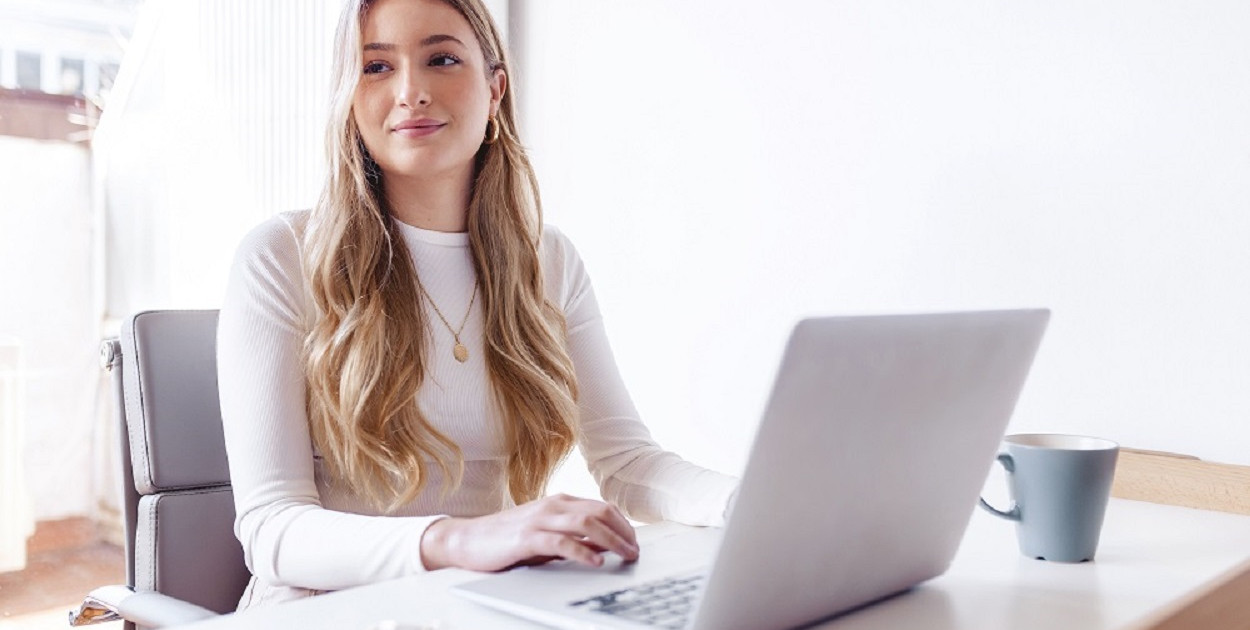 Studiowanie języków przez internet. Zobacz jakie to proste!