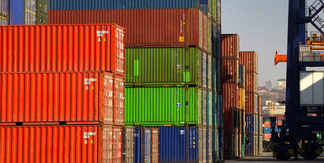 Kontenery Gdańsk – 5 najlepszych firm oferujących sprzedaż i wynajem kontenerów 