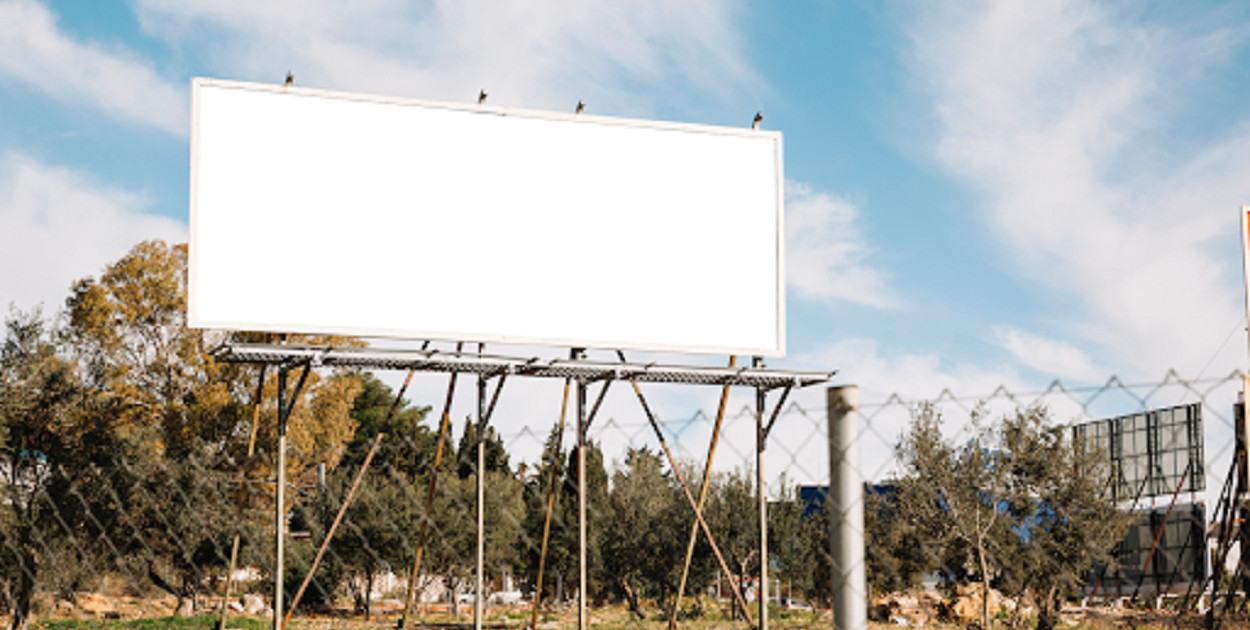 Billboard reklamowy na własnej działce - aktualne przepisy