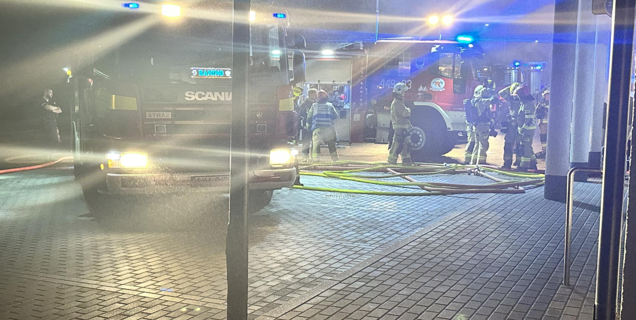 Banino. Nocny pożar w sklepie. Straty są potężne