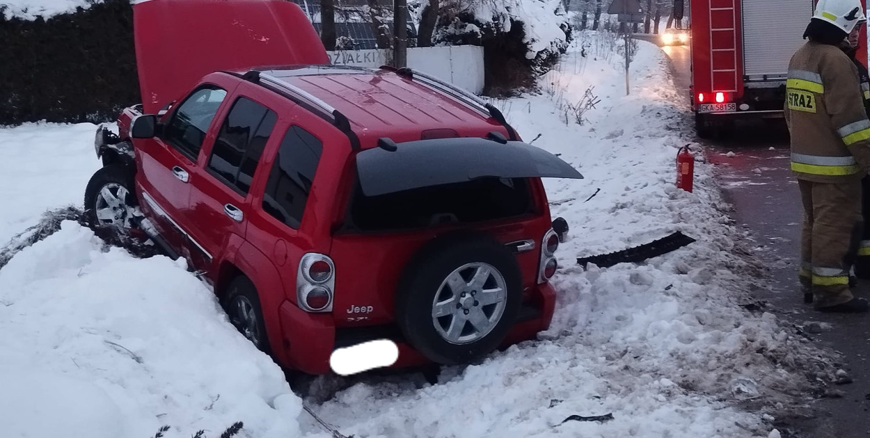 Mściszewice. Zderzenie terenówki z dostawczakiem. Sprawca zapłaci mandat