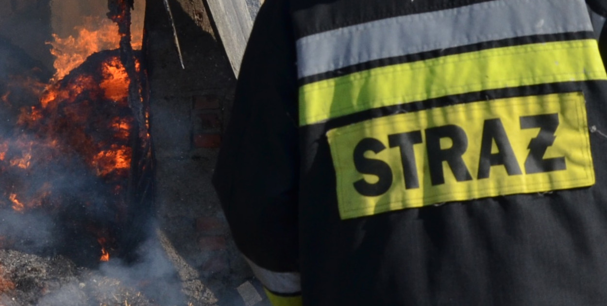 Kawle Górne. Nocne ognisko na terenie firmy. Ktoś się pozbywał odpadów?