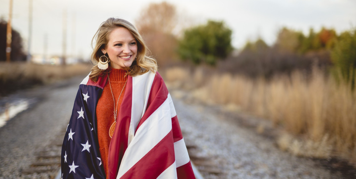 Moda z USA – dowiedz się, co stoi za fenomenem amerykańskiego stylu