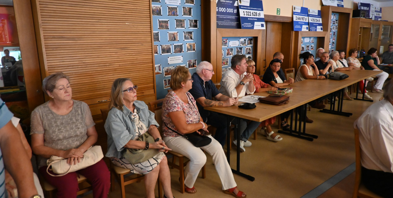 Na sesji licznie zjawili się mieszkańcy Kartuz. fot. Magda Dzienisz