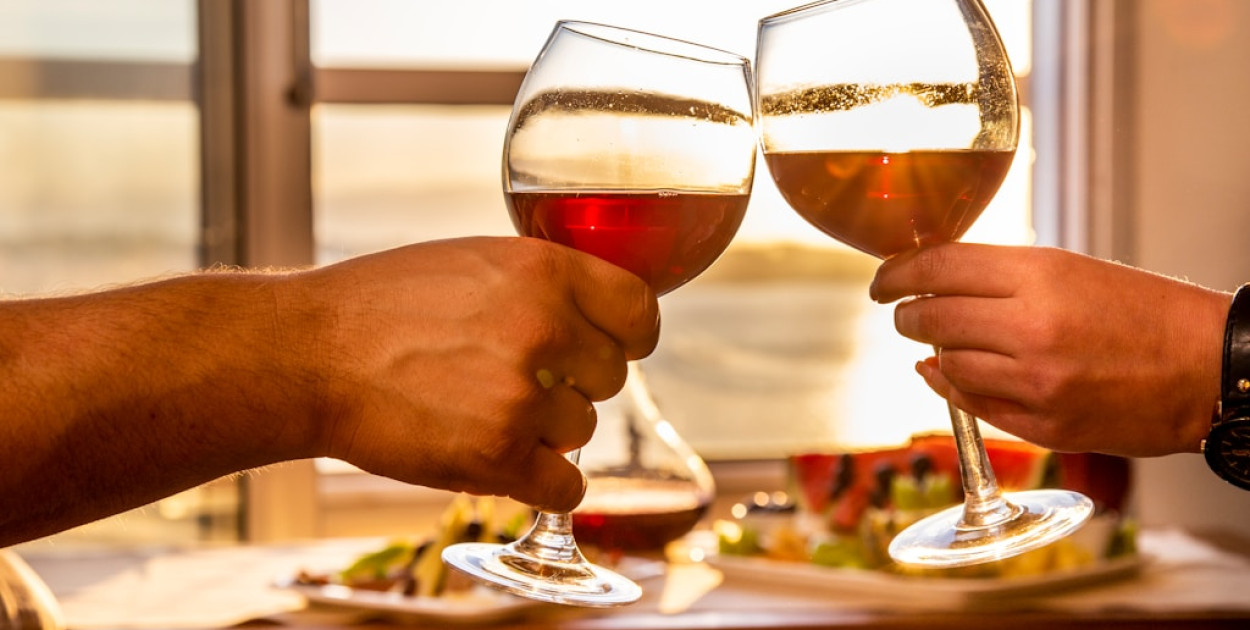Jakie kieliszki wybrać do czerwonego, a jakie do białego wina?