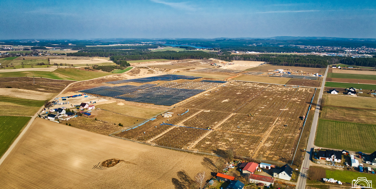 Koło Stężycy powstaje potężna farma fotowoltaiczna
