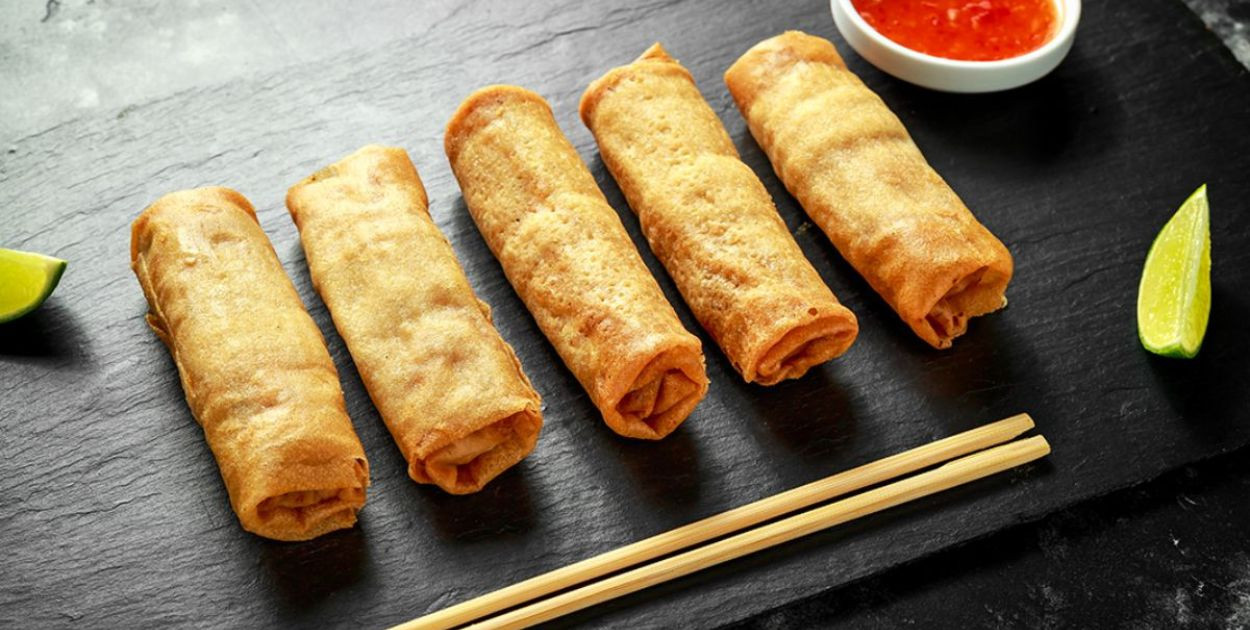 Sajgonki, czyli hit kuchni azjatyckiej – 5 powodów, dla których warto po nie sięgn