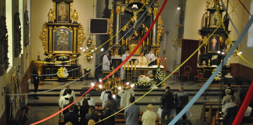 fot. http://parafiachmielno.pl/