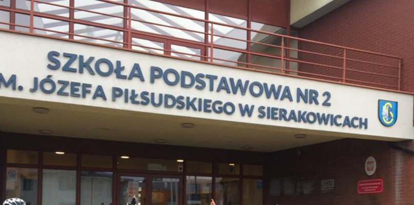 fot. źródło: Facebook/Szkoła Podstawowa nr 2 im. Józefa Piłsudskiego w Sierakowicach
