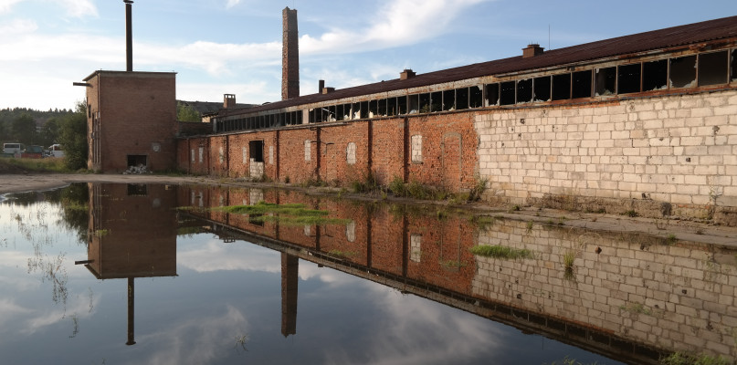 Punkt przeładunkowy odpadów powstać ma na terenie byłej cegielni w Somoninie. fot. Karol1111, CC BY-SA 4.0 <https://creativecommons.org/licenses/by-sa/4.0>, via Wikimedia Commons