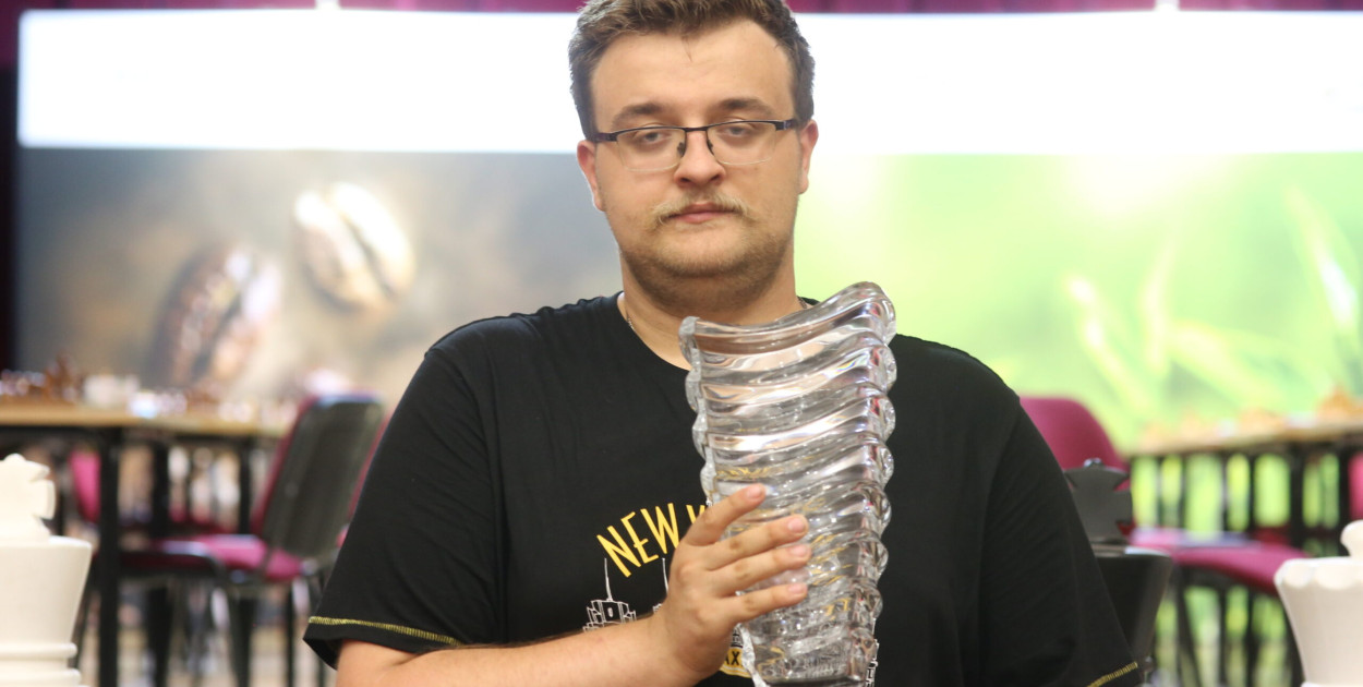 fot.mat.organizatora/chessustron.pl