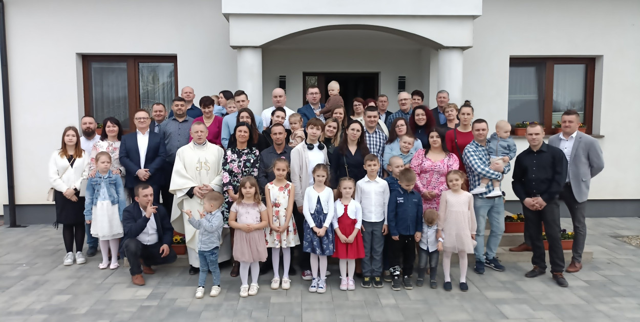 Rodzina  rodzina Jubilatki i zaproszeni na uroczystość goście. fot. UG Przodkowo