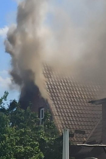 Pożar budynku starej szkoły w Kiełpinie-27576