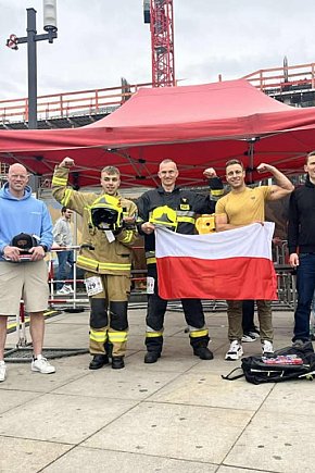 Strażacy z pow. kartuskiego najszybciej pokonali 39 pięter-29789