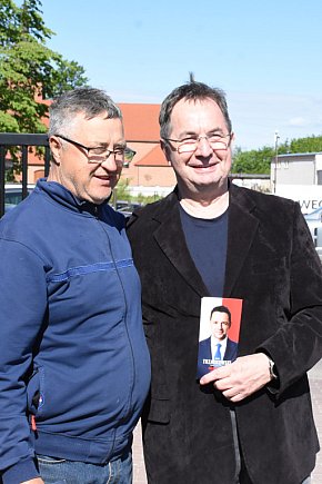 W Sierakowicach zachęcali do głosowania na R. Trzaskowskiego-29817