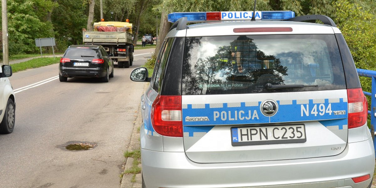 W Długi Weekend Na Drogach Więcej Patroli Policji, W Tym ...