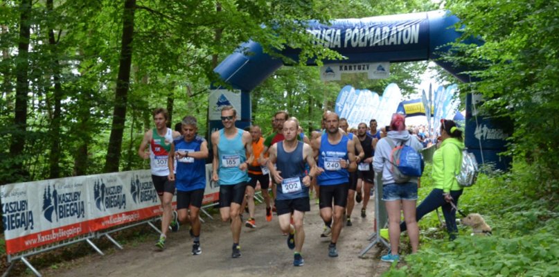 W najbliższą sobotę setki biegaczy zmierzą się w Cartusia Półmaratonie - 54228
