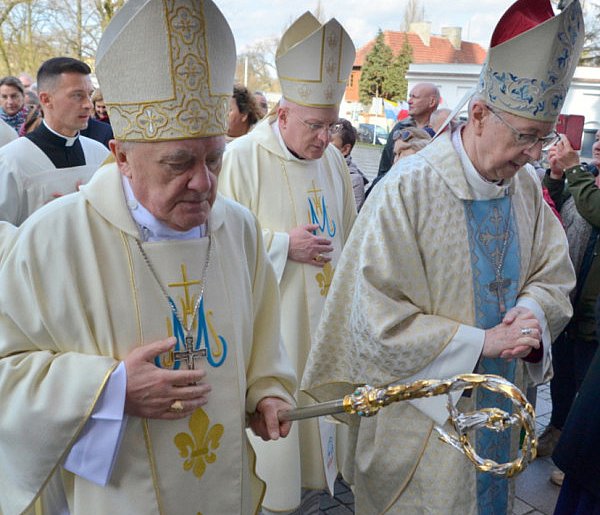 Istotna zmiana w polskim Kościele. Kardynał Nycz ustępuje z urzędu! Znamy następcę-60580