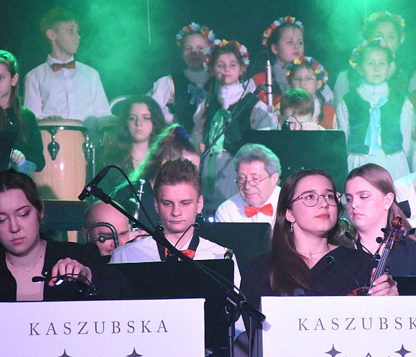 Stężyca. Wyjątkowy koncert kolęd z udziałem artystów z regionu-62918