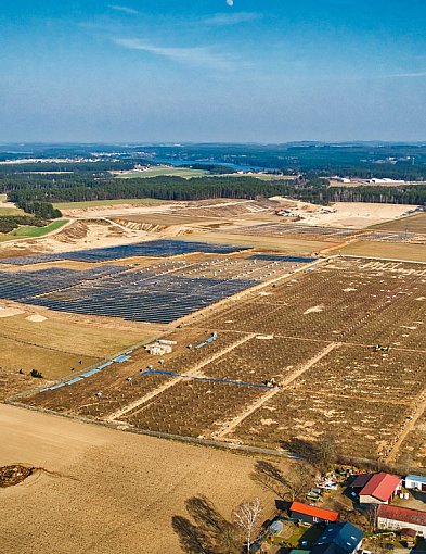 Koło Stężycy powstaje potężna farma fotowoltaiczna-64892