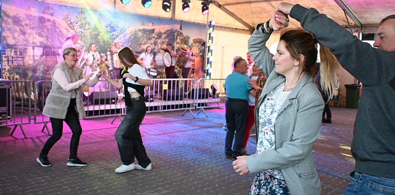Ostrzyce. Majówka po kaszubsku z lokalnymi kapelami i kabaretami - 66746
