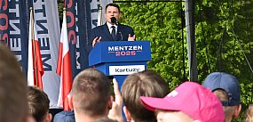 Sławomir Mentzen w Kartuzach. Mnóstwo młodzieży i kryty