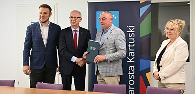 Kartuzy. Przy szkole specjalnej powstanie zadaszone boisko. Jest umowa-67126