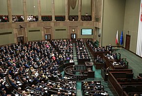 Będzie zakaz sprzedaży e-papierosów nieletnim. Jest ustawa-67442