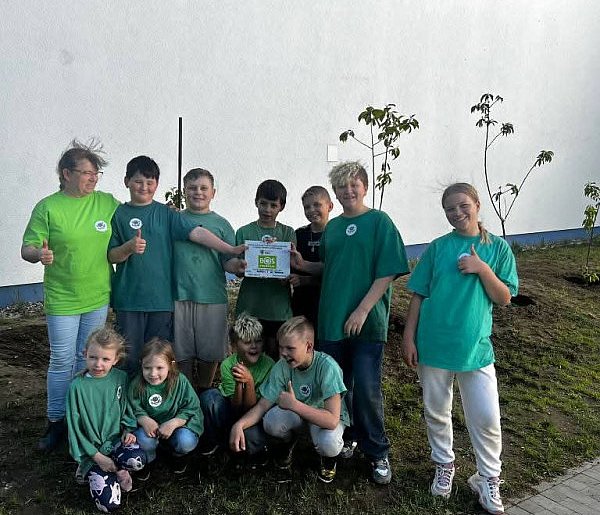 Banino. Przy SP nr 2 powstał tradycyjny sad z rodzimymi odmianami drzew-67420