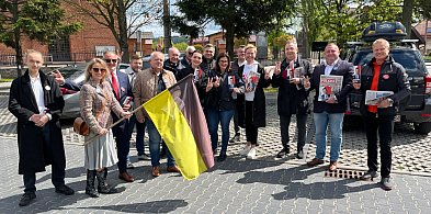 Sierakowice. Parlamentarzyści i samorządowcy spotkają się na targowisku-67497