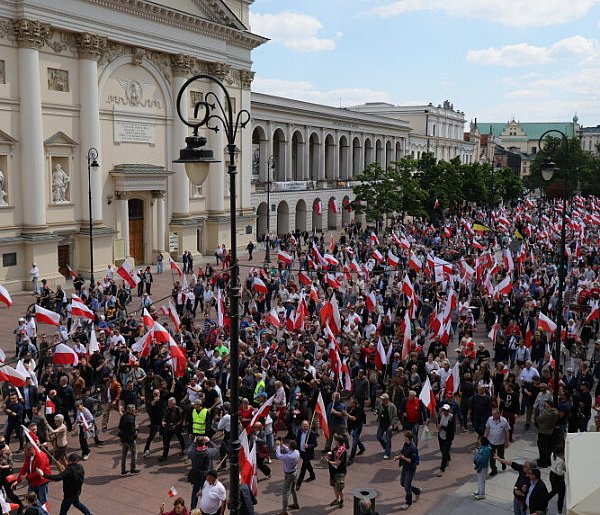 Ostatni weekend kampanii: snus, piwo z Mentzenem i marsze w stolicy-67559