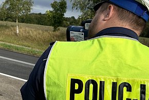 Kartuzy. Bezsensowna ucieczka przed policją. Kierowca ma kłopoty-67635
