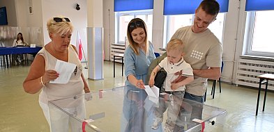 II tura wyborów prezydenckich. Głosowanie w Chmielnie i Kartuzach-67856