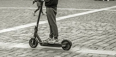 Kolejny wypadek na hulajnodze! Jadący nią 22-latek był pijany-68421