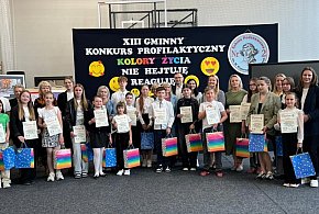 Uczniowie z gm. Kartuzy w pracach plastycznych pokazali szkodliwość hejtu-68550