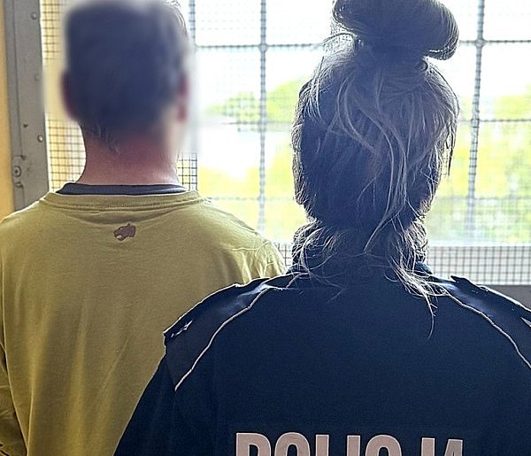 Straż Miejska zatrzymała złodzieja. Włamał się do zakładu wulkanizacji-68590