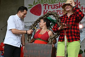 Chmielno. Ogromne zainteresowanie Festiwalem Truskawek Kaszubskich-68851