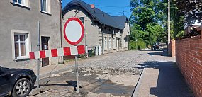 Kartuzy. Trwa remont ul. Klasztornej. Są utrudnienia 