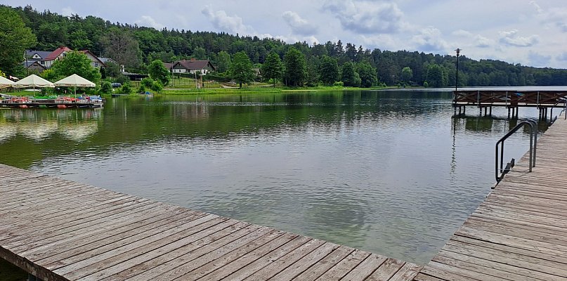 Region. Woda w jeziorach pow. kartuskiego zdatna do kąpieli - 69140