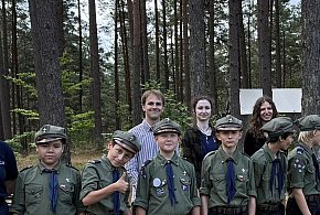Policjanci kontrolują miejsca wypoczynku harcerzy. Byli m.in. w Stężycy-69507