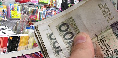 Trwają wypłaty środków na wyprawki szkolne. Najwięcej w gm. Żukowo-70085
