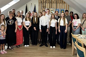 Somonino. Jedenaścioro zdolnych uczniów otrzymało stypendia -70135