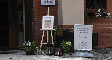 Żukowo. Spotkania z historią i kulturą w Norbertańskiej Kawiarence Społecznej-70302