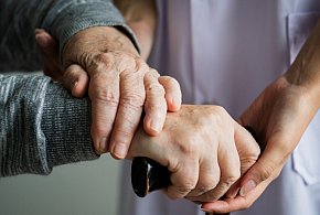 Ponad 2 tys. zł miesięcznie. Seniorzy i ich rodziny czekali na to latami-70427