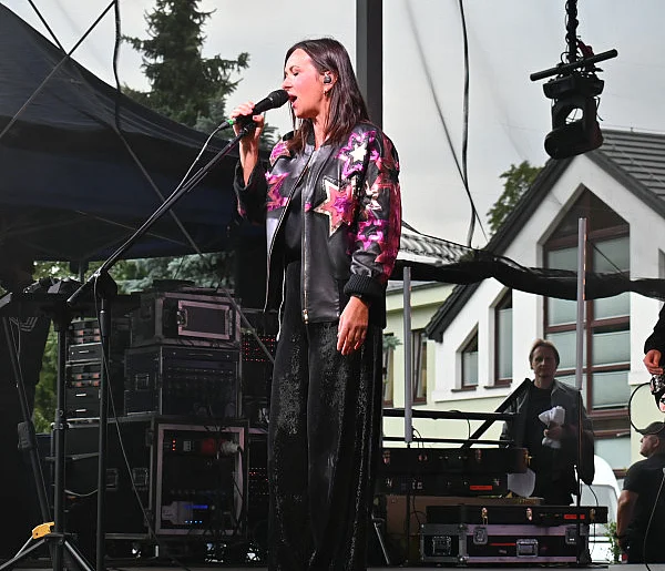 Kartuzy. Koncert Kasi Kowalskiej na zakończenie Jarmarku Kaszubskiego-70573