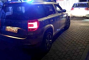 Jelonko. Kierowca przyznał policjantom co chowa w kieszeni-70932