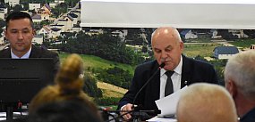 Chaos i niepewność. Tak rusza procedura nadania Sierako