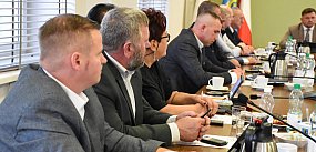 Sierakowice. Jak (nie)pracują radni i ile płacą za to m