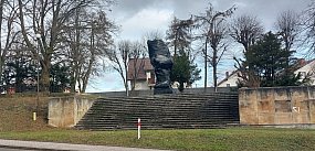 Żukowo. Ktoś podpalił pomnik Iwana