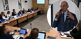 Z. Jarecki na sesji w Żukowie: nie ma żadnego dialogu